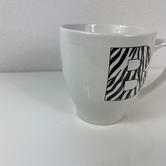 Home‎ Essentials large MUG "B" with zebra print - Picture 4 of 7